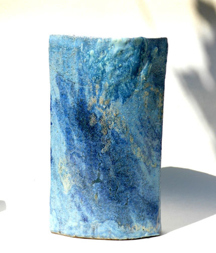 Hellblaue Vase aus glasiertem Steinzeug / Keramik, des Hamburger Künstlers Jürgen Wulf