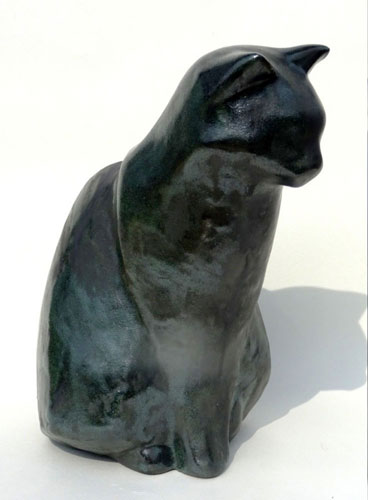 Katzenskulptur - Kunstwerk - Kunstobjekt aus glasiertem Steinzeug des Künstlers Jürgen Wulf aus Hamburg