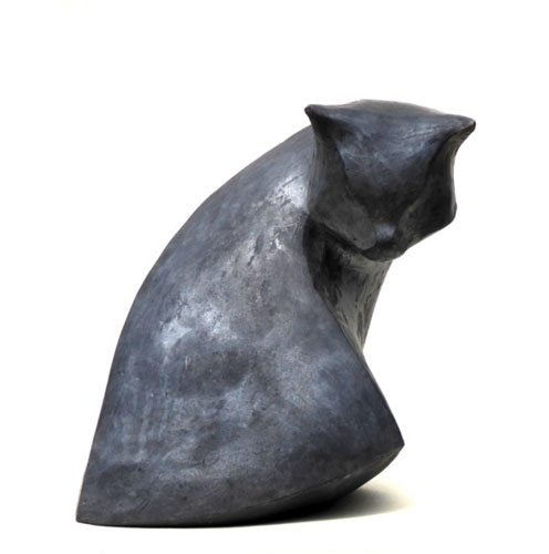Nach hinten sehende Katze - Skulptur - Kunstwerk - Kunstobjekt aus Raku des Künstlers Jürgen Wulf aus Hamburg